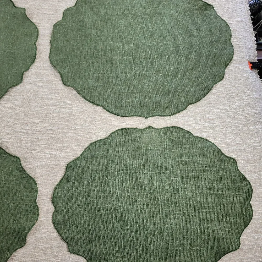 VTG Williams Sonoma Linen Placemats Sage Green Scalloped Edge Oval Set of 4